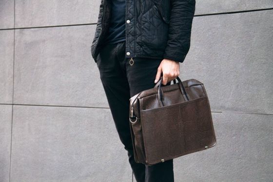 Męska torba na ramię laptopa SOLIER S13 czarna