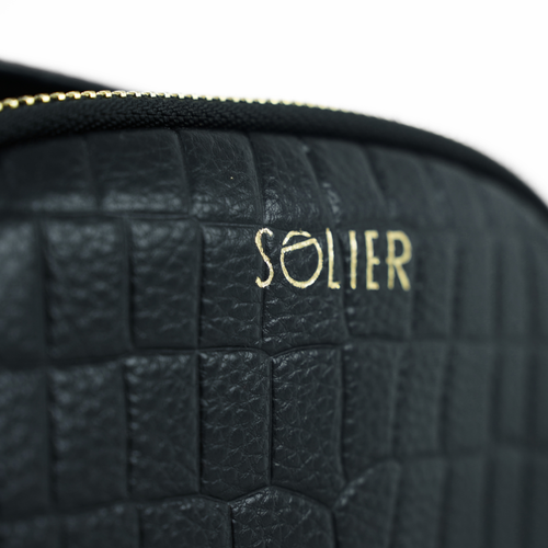 Skórzana torebka damska kuferek crossbody Solier FL58 Fira czarna