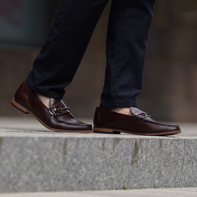 Men's stylish leather Chukka shoes / boots dark brown M467DBS