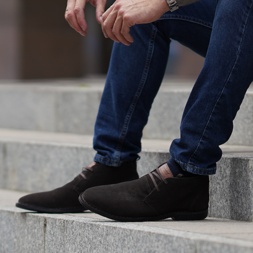 Męskie skórzane zamszowe buty Chukka - ciemny brąz