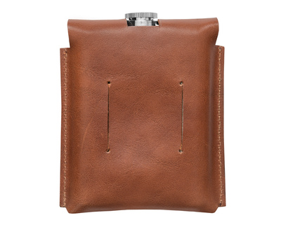 Gift set: leather personalised case with a flask