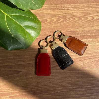 Personalised leather key ring Solier SA30 red