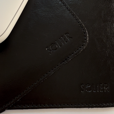 Skórzana skórzana podkładka pod laptopa Solier SA43 czarna