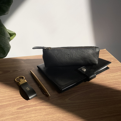 Leather pencil case Solier SA51 black