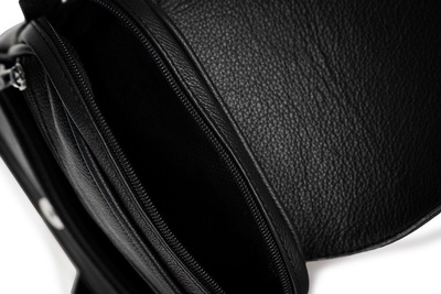 Black leather messenger Ipad case SL32