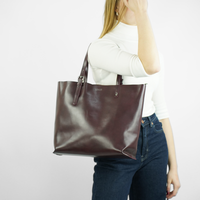 Genuine leather woman's laptop bag FL25 black with snake pattern