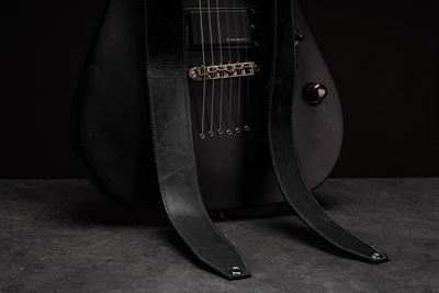 Leather guitar strap Solier SA40 black