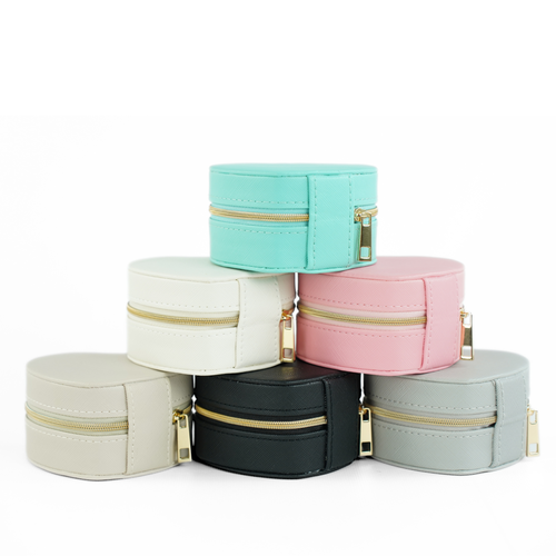 Personalizowana szkatułka na biżuterię w kształcie serca - ciemny beż