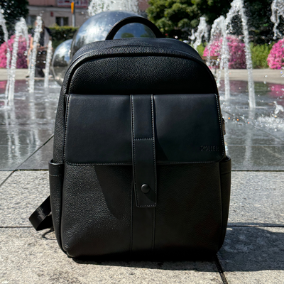 Skórzany elegancki plecak na laptopa 13" FV04 Rimelle czarny 