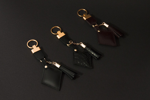 Personalised leather key ring Solier SA31 black