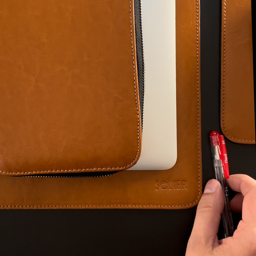 Skórzana skórzana podkładka pod laptopa Solier SA43 camel