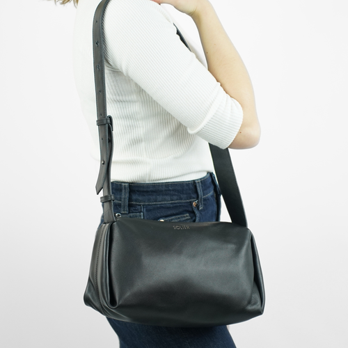 Genuine leather woman's laptop bag FL25 black with snake pattern