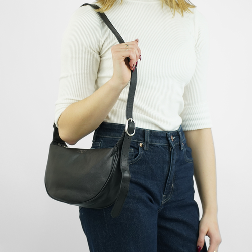 Genuine leather woman's laptop bag FL25 black with snake pattern