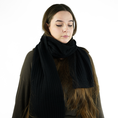 Wełniany ciepły szalik 100% wełny MERIN czarny