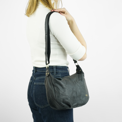 Genuine leather woman's laptop bag FL25 black with snake pattern