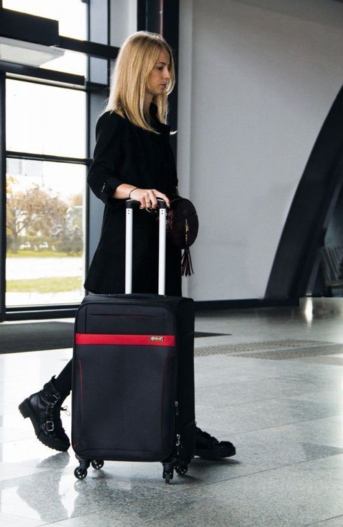 Duża walizka miękka L Solier STL1311 czarno-czerwona